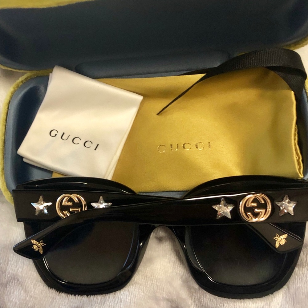 Gucci Oversized Cat Eye Sunglasses GG0208S